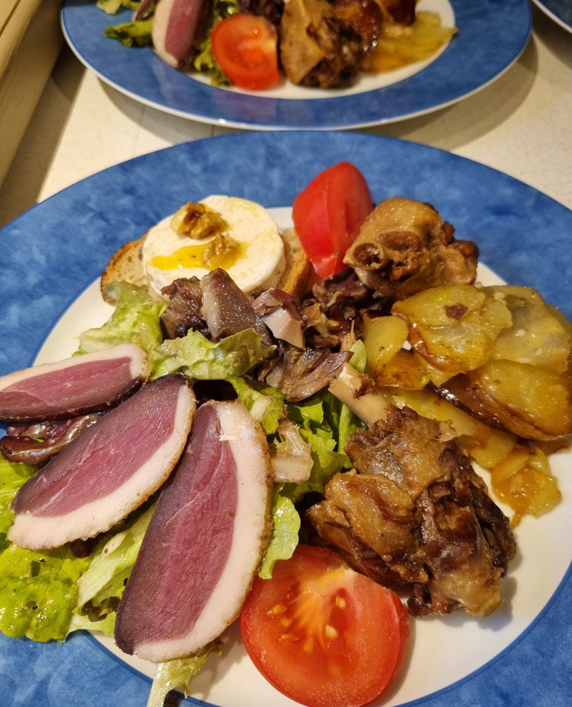 les chenes rouges chambres dhotes castelnaud milandes table dhotes cuisine maison 24