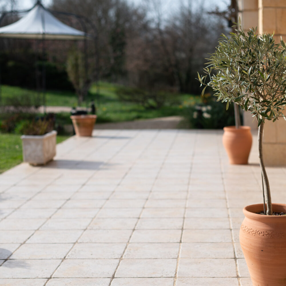 chambres dhotes chenes rouges milandes perigord noir jardin piscine 52