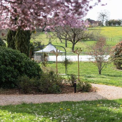 chambres dhotes chenes rouges milandes perigord noir jardin piscine 23