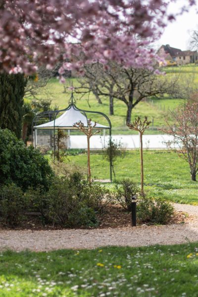 chambres dhotes chenes rouges milandes perigord noir jardin piscine 23